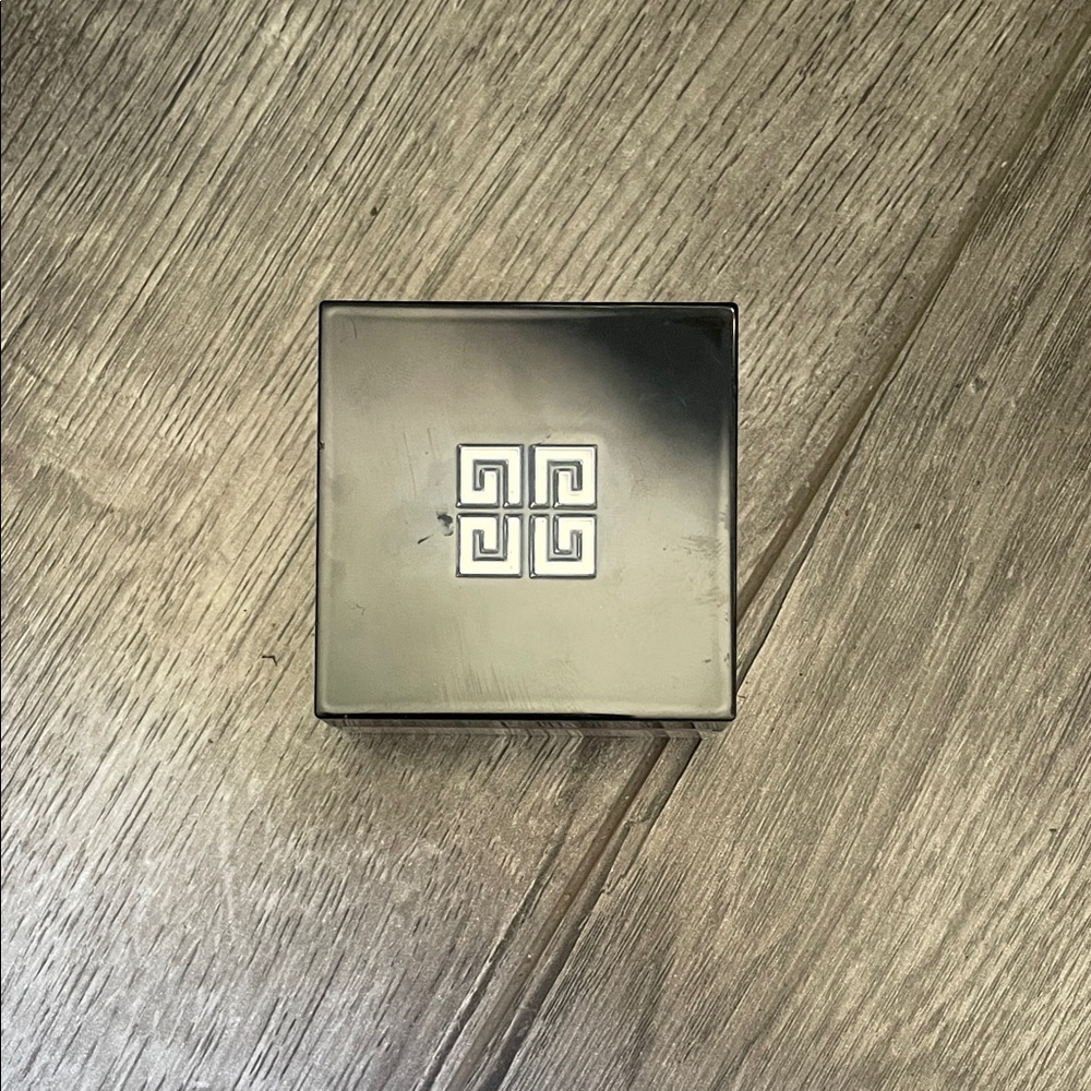 Givenchy Prisme Libre Loose Powder
